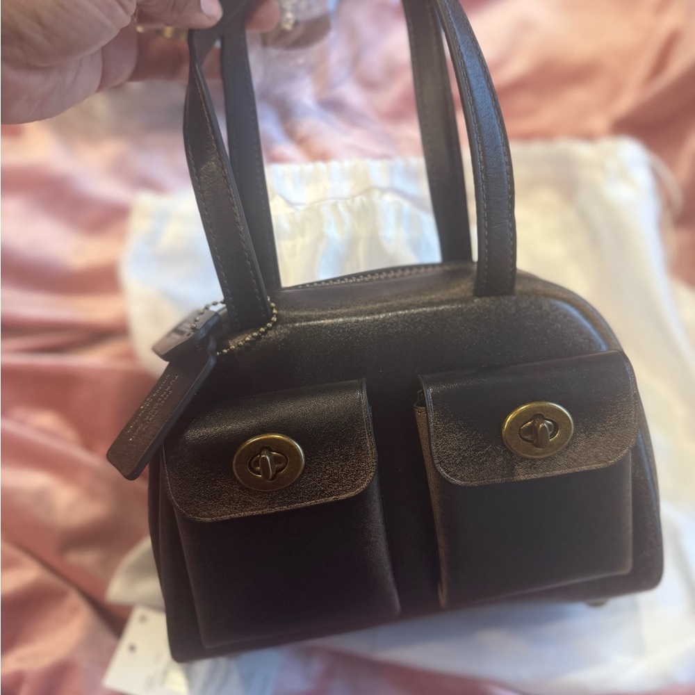 Coach Twin Turnlock 20